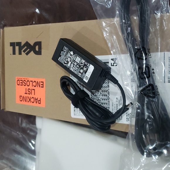 DELL laptop charger - Picture 9 of 11